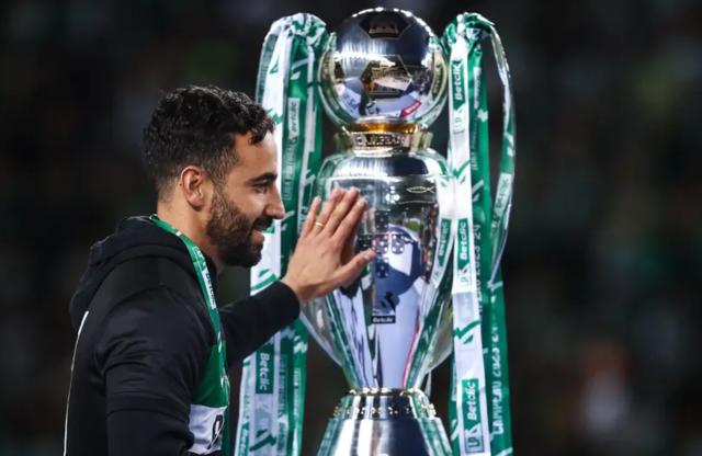 开云体育APP下载-曲棍球门将 12岁跟C罗做队友 你不知道的阿莫林！